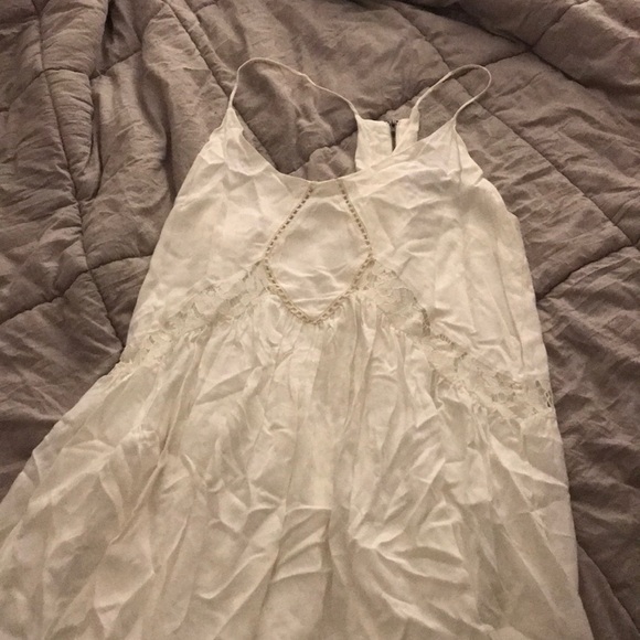 White sundress - Picture 1 of 4
